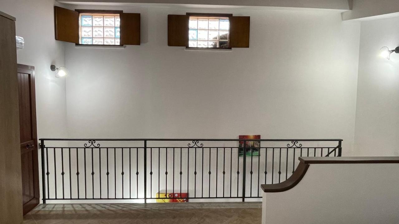 Casa Vacanze Antico Cortile Delle Palme Villa Villagrazia Di Carini Buitenkant foto