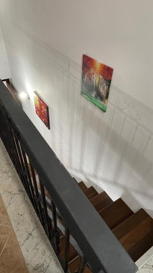 Casa Vacanze Antico Cortile Delle Palme Villa Villagrazia Di Carini Buitenkant foto