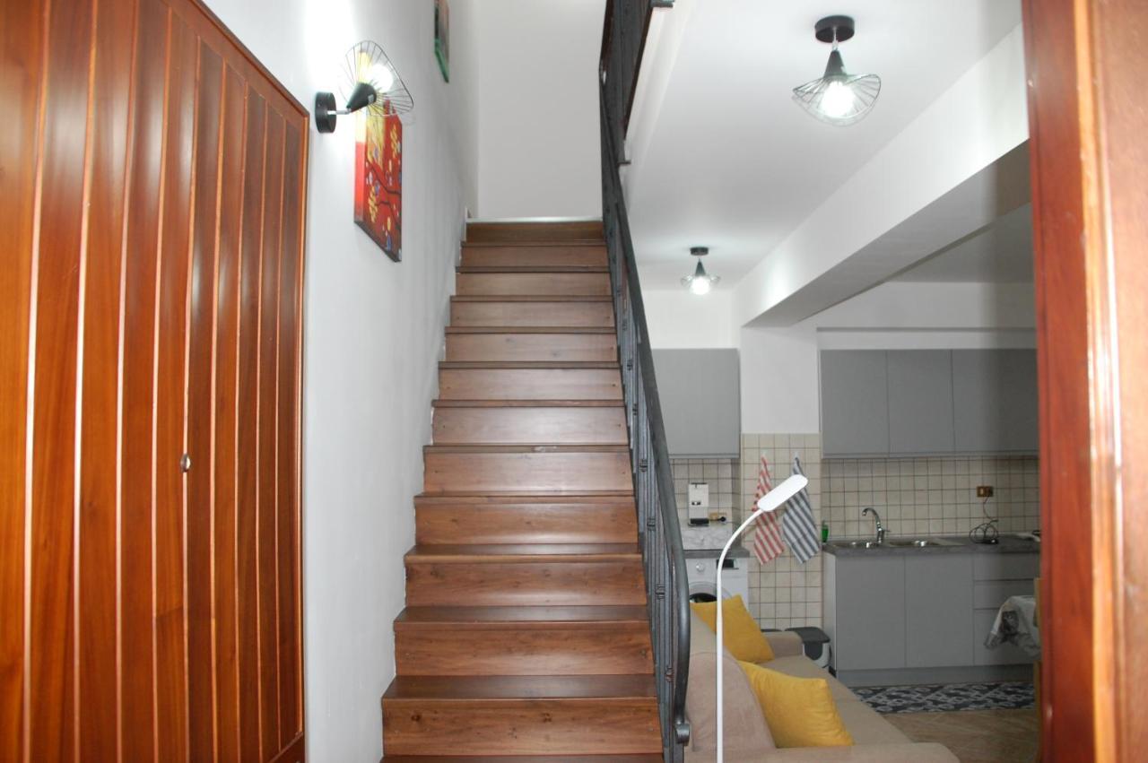 Casa Vacanze Antico Cortile Delle Palme Villa Villagrazia Di Carini Buitenkant foto
