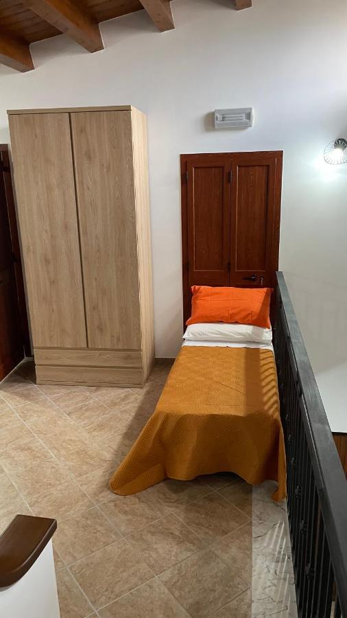 Casa Vacanze Antico Cortile Delle Palme Villa Villagrazia Di Carini Buitenkant foto